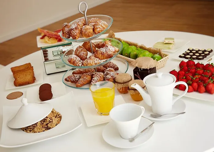 住宿加早餐酒店 Moncada