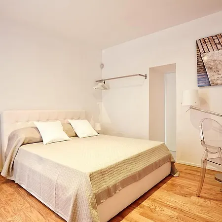 Moncada Bed & Breakfast